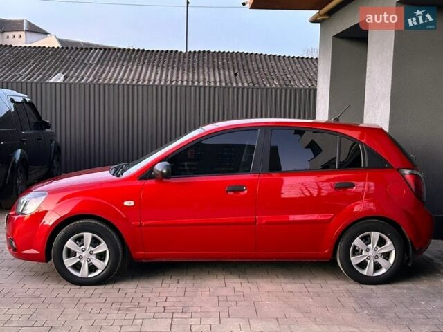 Красный Киа Рио, объемом двигателя 1.4 л и пробегом 120 тыс. км за 5450 $, фото 43 на Automoto.ua