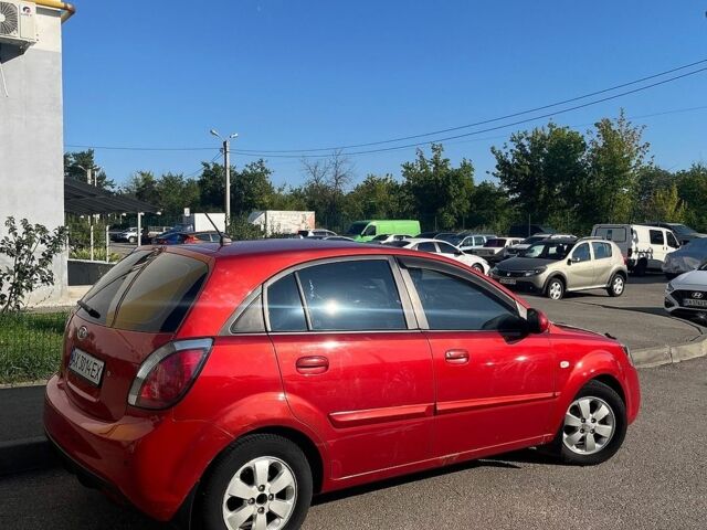 Красный Киа Рио, объемом двигателя 1.4 л и пробегом 144 тыс. км за 7200 $, фото 6 на Automoto.ua