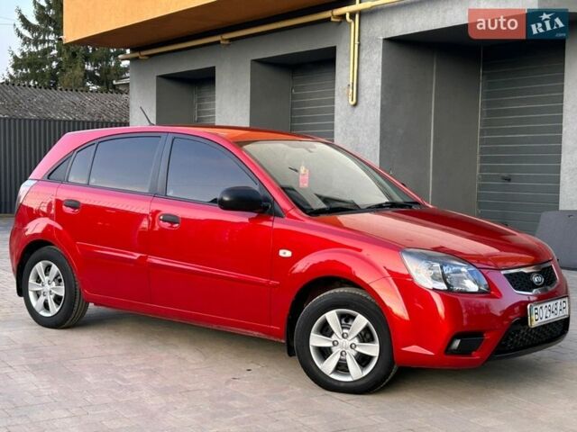 Красный Киа Рио, объемом двигателя 1.4 л и пробегом 120 тыс. км за 5450 $, фото 30 на Automoto.ua