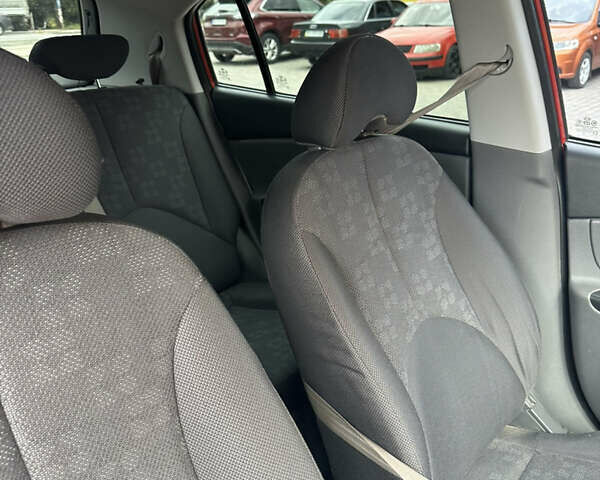 Красный Киа Рио, объемом двигателя 1.4 л и пробегом 119 тыс. км за 5777 $, фото 7 на Automoto.ua