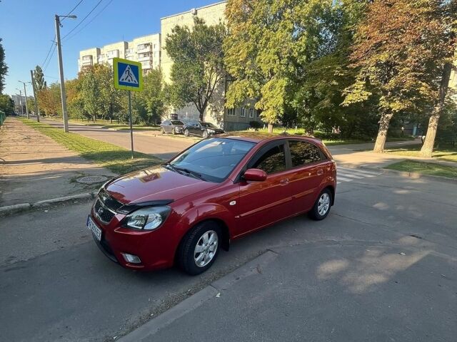 Красный Киа Рио, объемом двигателя 1.4 л и пробегом 144 тыс. км за 7200 $, фото 3 на Automoto.ua