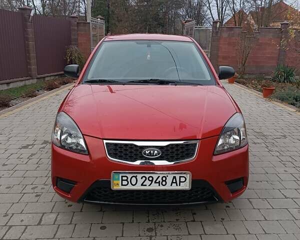 Красный Киа Рио, объемом двигателя 1.4 л и пробегом 120 тыс. км за 5000 $, фото 9 на Automoto.ua