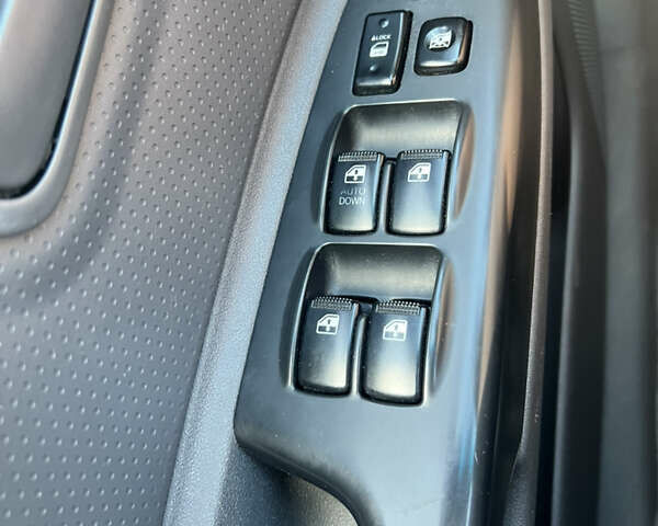 Красный Киа Рио, объемом двигателя 1.4 л и пробегом 121 тыс. км за 5800 $, фото 13 на Automoto.ua