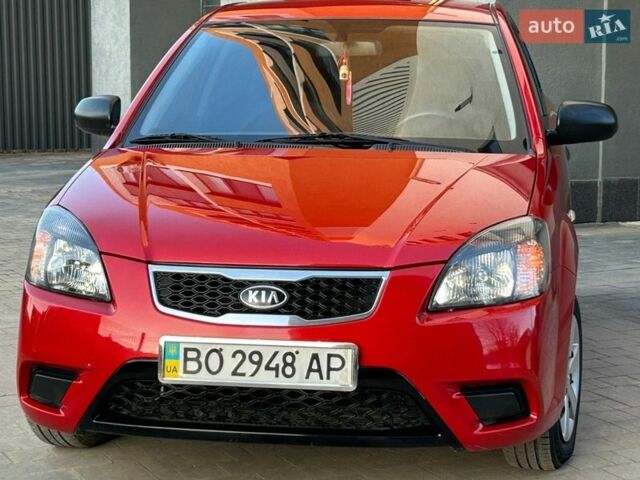 Красный Киа Рио, объемом двигателя 1.4 л и пробегом 120 тыс. км за 5450 $, фото 15 на Automoto.ua