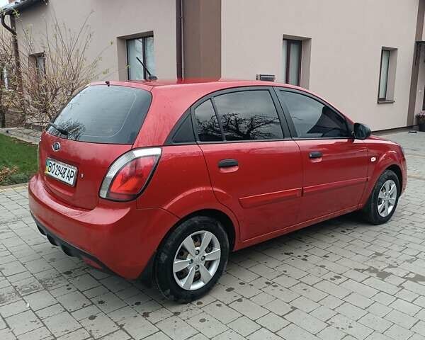 Красный Киа Рио, объемом двигателя 1.4 л и пробегом 120 тыс. км за 5000 $, фото 6 на Automoto.ua