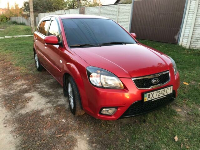 Красный Киа Рио, объемом двигателя 1.4 л и пробегом 95 тыс. км за 8000 $, фото 8 на Automoto.ua