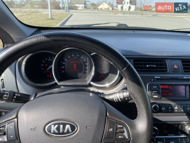 Красный Киа Рио, объемом двигателя 1.4 л и пробегом 209 тыс. км за 6000 $, фото 6 на Automoto.ua