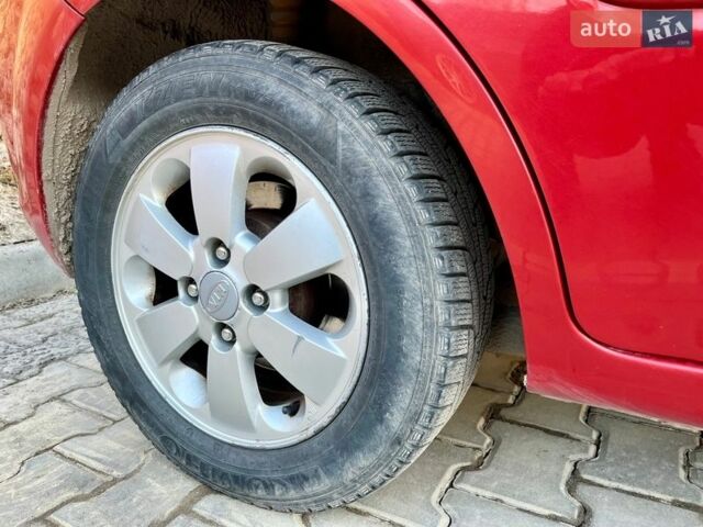 Красный Киа Рио, объемом двигателя 1.4 л и пробегом 173 тыс. км за 5500 $, фото 8 на Automoto.ua