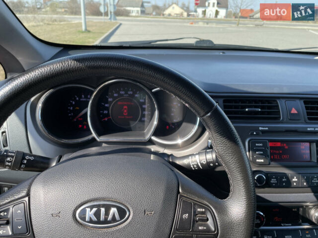 Червоний Кіа Ріо, об'ємом двигуна 1.4 л та пробігом 209 тис. км за 5800 $, фото 6 на Automoto.ua