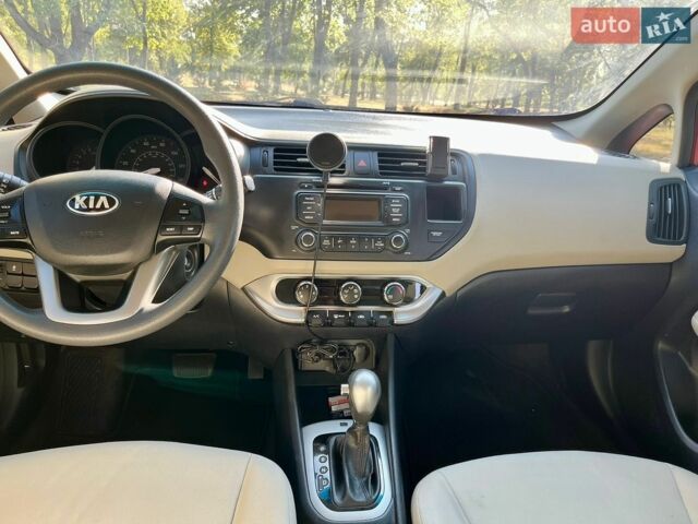 Червоний Кіа Ріо, об'ємом двигуна 1.6 л та пробігом 137 тис. км за 7800 $, фото 23 на Automoto.ua