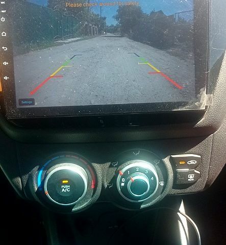 Красный Киа Рио, объемом двигателя 1.6 л и пробегом 28 тыс. км за 8200 $, фото 5 на Automoto.ua