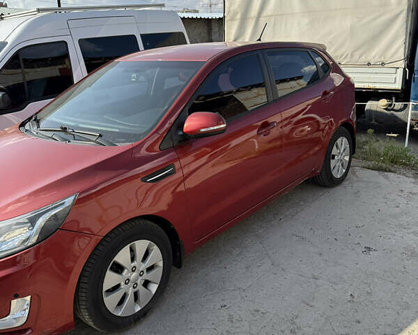 Красный Киа Рио, объемом двигателя 1.59 л и пробегом 48 тыс. км за 10000 $, фото 2 на Automoto.ua