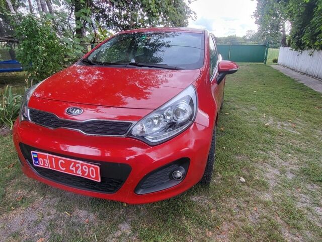 Красный Киа Рио, объемом двигателя 0 л и пробегом 144 тыс. км за 7012 $, фото 1 на Automoto.ua