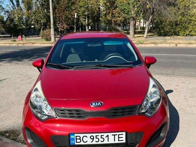 Червоний Кіа Ріо, об'ємом двигуна 1.6 л та пробігом 137 тис. км за 7800 $, фото 3 на Automoto.ua