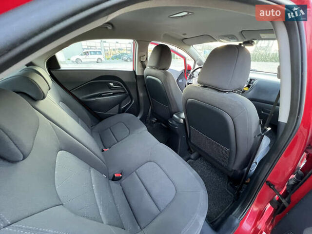 Красный Киа Рио, объемом двигателя 1.1 л и пробегом 203 тыс. км за 6200 $, фото 10 на Automoto.ua