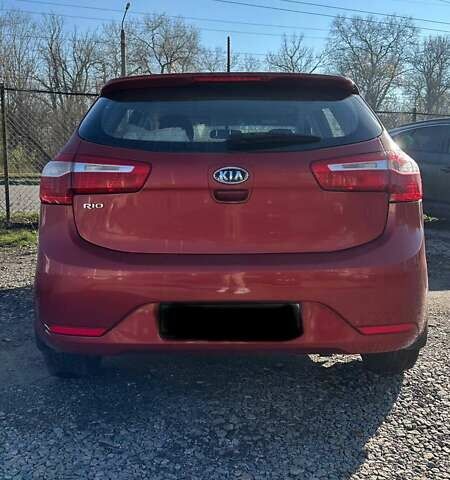 Красный Киа Рио, объемом двигателя 1.59 л и пробегом 103 тыс. км за 7129 $, фото 7 на Automoto.ua