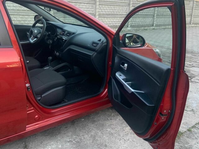 Красный Киа Рио, объемом двигателя 1.4 л и пробегом 123 тыс. км за 8308 $, фото 5 на Automoto.ua