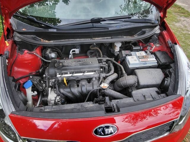 Красный Киа Рио, объемом двигателя 0 л и пробегом 144 тыс. км за 7012 $, фото 5 на Automoto.ua