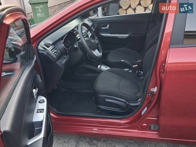 Красный Киа Рио, объемом двигателя 1.4 л и пробегом 123 тыс. км за 8300 $, фото 3 на Automoto.ua