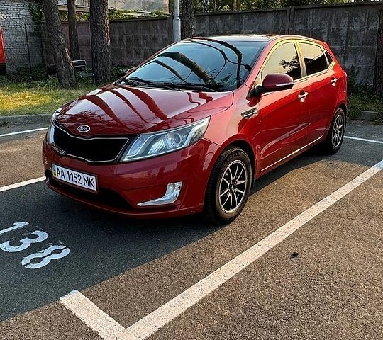 Красный Киа Рио, объемом двигателя 1.6 л и пробегом 236 тыс. км за 9000 $, фото 14 на Automoto.ua
