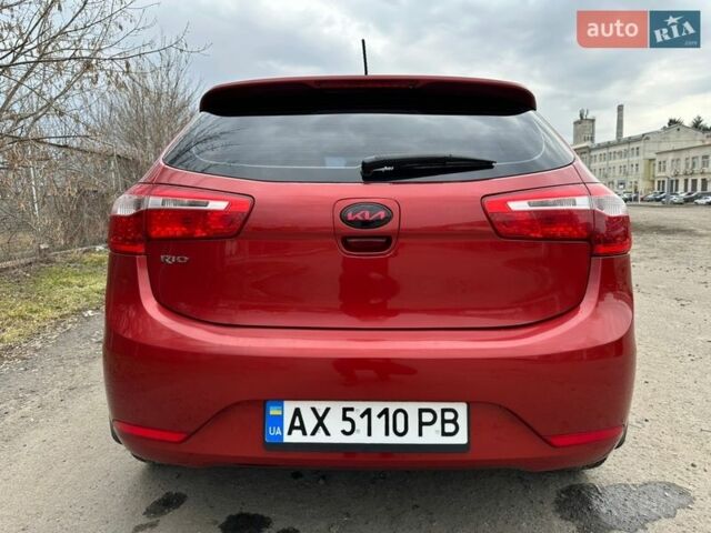 Червоний Кіа Ріо, об'ємом двигуна 1.59 л та пробігом 137 тис. км за 7500 $, фото 12 на Automoto.ua