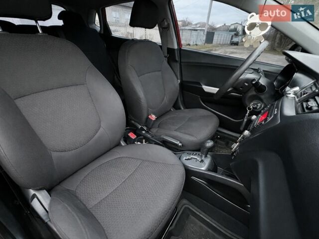 Червоний Кіа Ріо, об'ємом двигуна 1.59 л та пробігом 137 тис. км за 7500 $, фото 23 на Automoto.ua