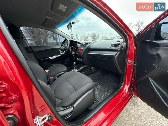 Червоний Кіа Ріо, об'ємом двигуна 1.59 л та пробігом 137 тис. км за 7500 $, фото 32 на Automoto.ua