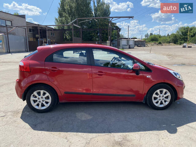 Червоний Кіа Ріо, об'ємом двигуна 1.12 л та пробігом 188 тис. км за 6400 $, фото 10 на Automoto.ua