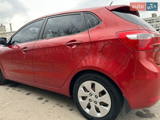 Червоний Кіа Ріо, об'ємом двигуна 1.59 л та пробігом 137 тис. км за 7500 $, фото 9 на Automoto.ua