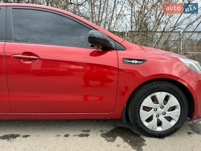 Червоний Кіа Ріо, об'ємом двигуна 1.59 л та пробігом 137 тис. км за 7500 $, фото 16 на Automoto.ua