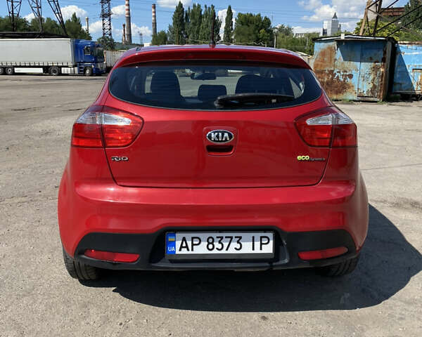 Червоний Кіа Ріо, об'ємом двигуна 1.12 л та пробігом 188 тис. км за 6400 $, фото 8 на Automoto.ua