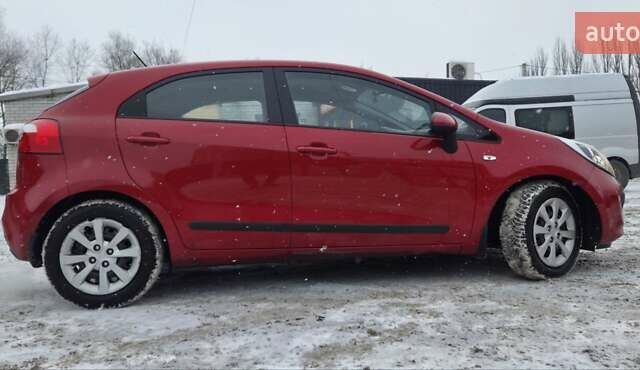 Красный Киа Рио, объемом двигателя 1.12 л и пробегом 97 тыс. км за 6700 $, фото 2 на Automoto.ua