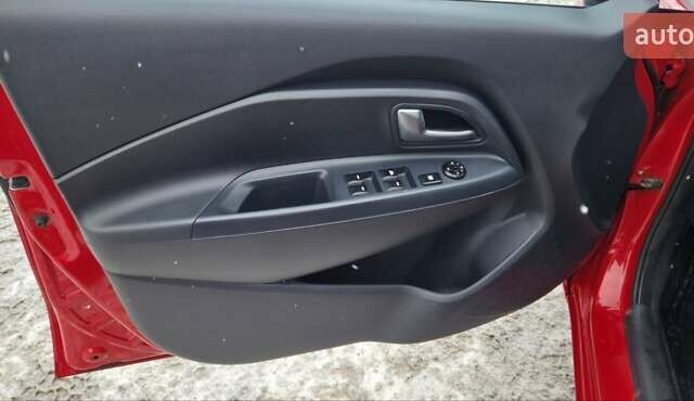 Красный Киа Рио, объемом двигателя 1.12 л и пробегом 97 тыс. км за 6700 $, фото 9 на Automoto.ua