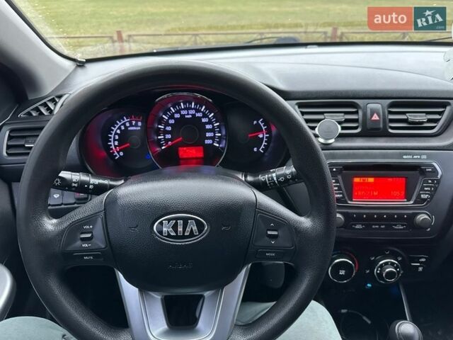 Червоний Кіа Ріо, об'ємом двигуна 1.59 л та пробігом 137 тис. км за 7500 $, фото 21 на Automoto.ua