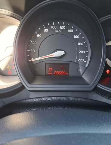 Червоний Кіа Ріо, об'ємом двигуна 1.4 л та пробігом 104 тис. км за 9500 $, фото 14 на Automoto.ua