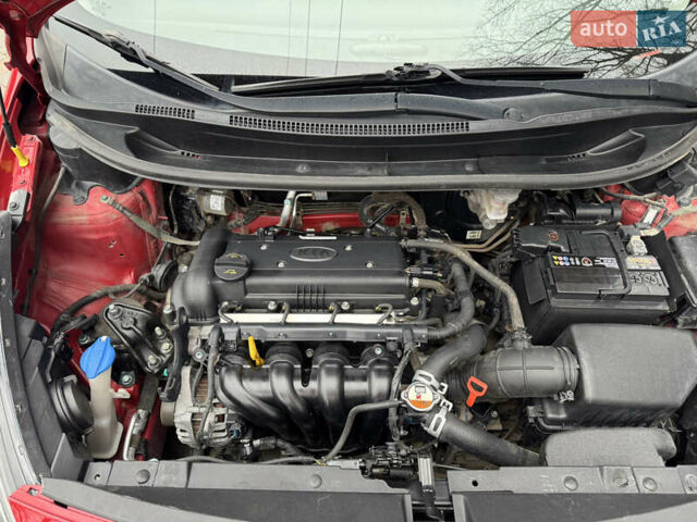Красный Киа Рио, объемом двигателя 1.4 л и пробегом 100 тыс. км за 7700 $, фото 13 на Automoto.ua
