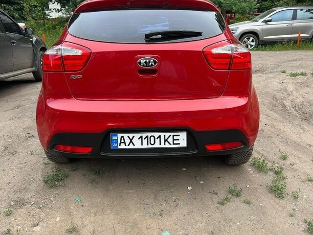 Червоний Кіа Ріо, об'ємом двигуна 1.4 л та пробігом 185 тис. км за 10000 $, фото 4 на Automoto.ua
