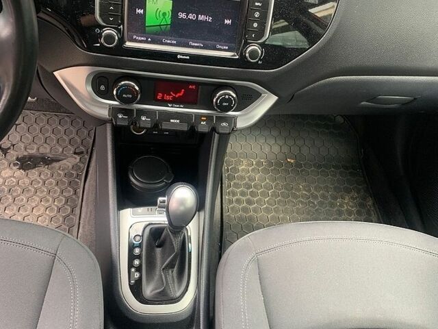 Красный Киа Рио, объемом двигателя 1.4 л и пробегом 64 тыс. км за 11872 $, фото 25 на Automoto.ua