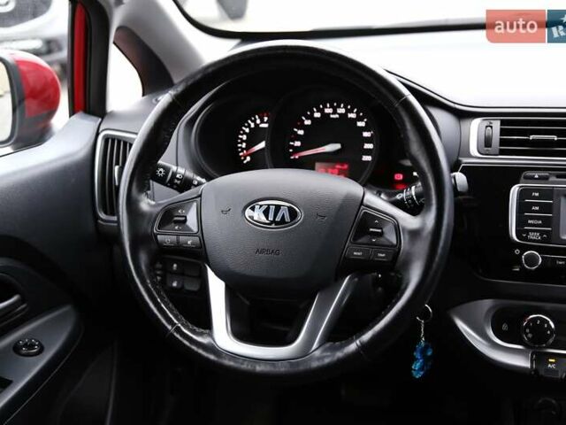 Красный Киа Рио, объемом двигателя 1.4 л и пробегом 77 тыс. км за 12000 $, фото 11 на Automoto.ua