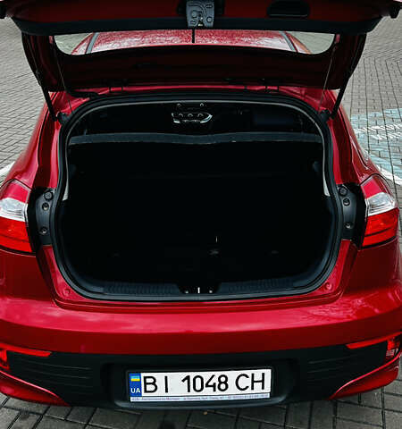 Красный Киа Рио, объемом двигателя 1.4 л и пробегом 77 тыс. км за 12200 $, фото 9 на Automoto.ua