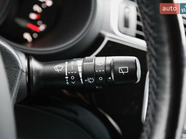 Красный Киа Рио, объемом двигателя 1.4 л и пробегом 77 тыс. км за 12000 $, фото 21 на Automoto.ua