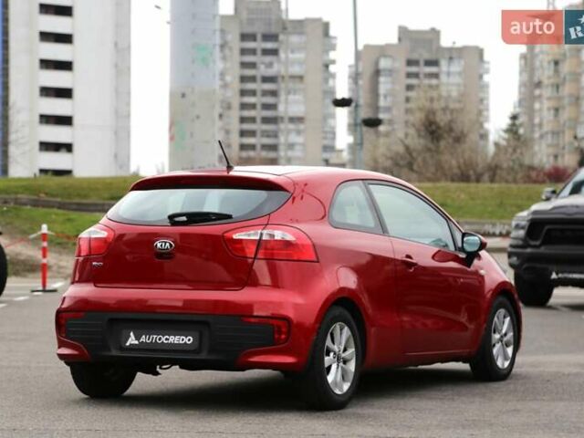 Красный Киа Рио, объемом двигателя 1.4 л и пробегом 77 тыс. км за 12000 $, фото 3 на Automoto.ua