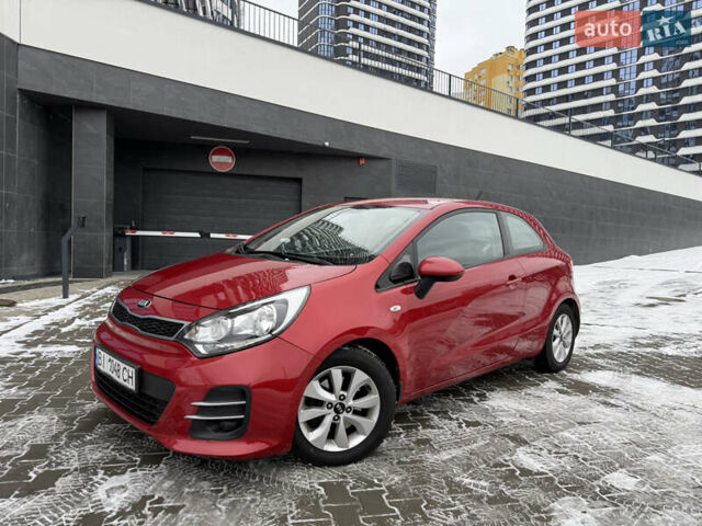 Червоний Кіа Ріо, об'ємом двигуна 1.4 л та пробігом 77 тис. км за 9900 $, фото 5 на Automoto.ua