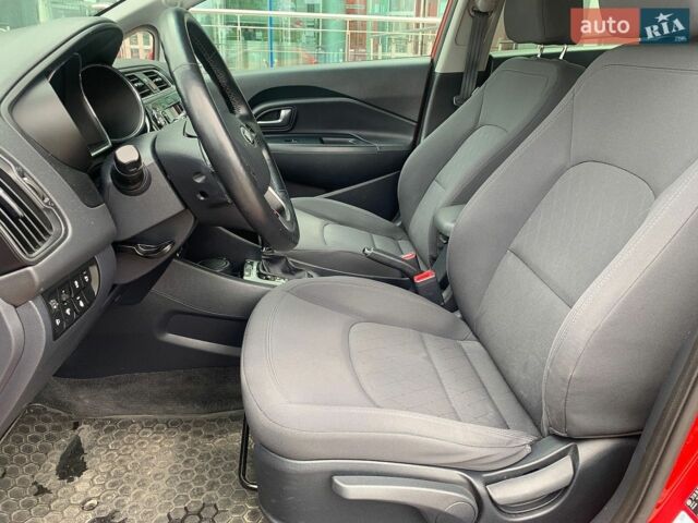 Красный Киа Рио, объемом двигателя 1.4 л и пробегом 64 тыс. км за 11872 $, фото 19 на Automoto.ua