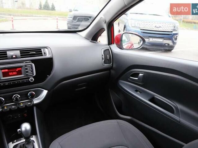 Красный Киа Рио, объемом двигателя 1.4 л и пробегом 77 тыс. км за 12000 $, фото 10 на Automoto.ua