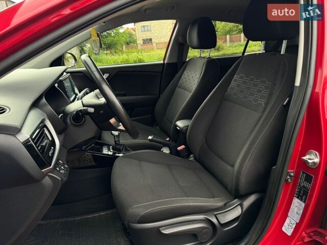 Красный Киа Рио, объемом двигателя 1.4 л и пробегом 23 тыс. км за 15500 $, фото 45 на Automoto.ua