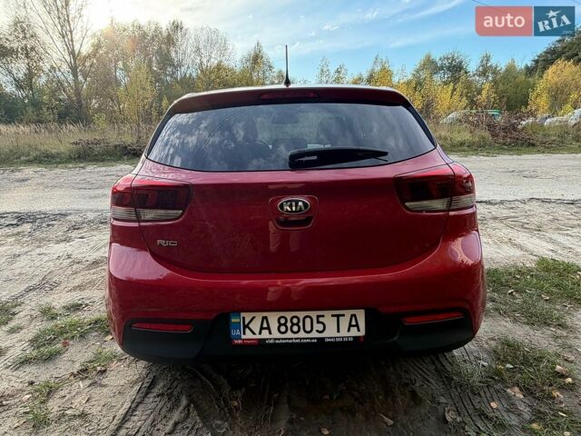 Красный Киа Рио, объемом двигателя 1.37 л и пробегом 100 тыс. км за 14500 $, фото 6 на Automoto.ua
