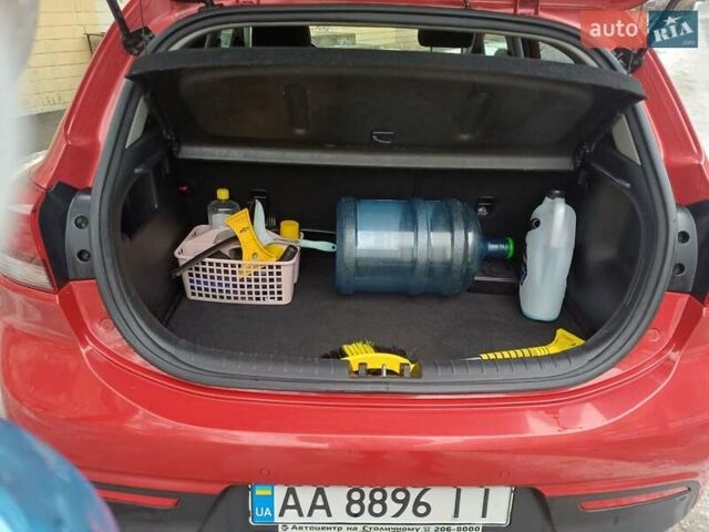 Красный Киа Рио, объемом двигателя 1.6 л и пробегом 46 тыс. км за 15900 $, фото 6 на Automoto.ua