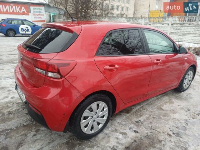 Красный Киа Рио, объемом двигателя 1.6 л и пробегом 47 тыс. км за 15300 $, фото 2 на Automoto.ua