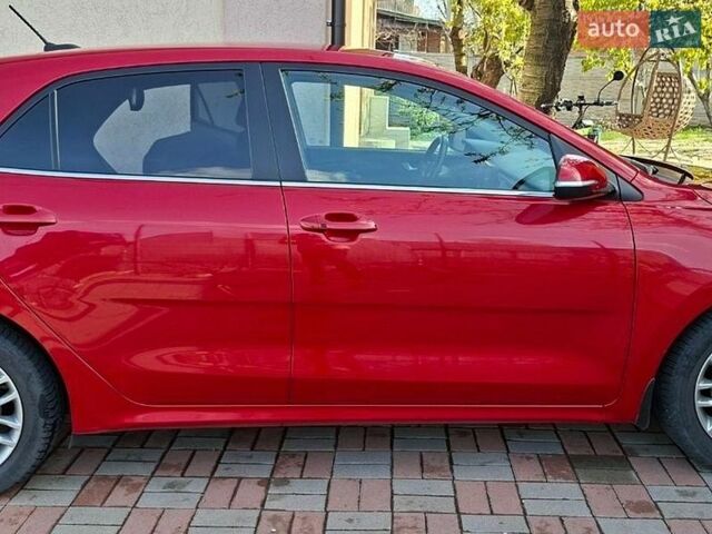 Красный Киа Рио, объемом двигателя 1.4 л и пробегом 24 тыс. км за 12400 $, фото 4 на Automoto.ua